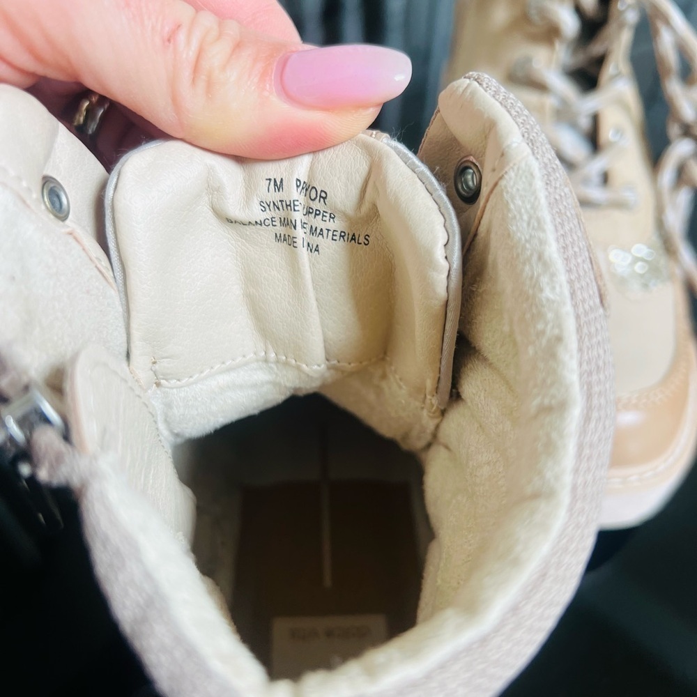 Women's Tan Lace-Up Boots 7 - Picture 3 of 5